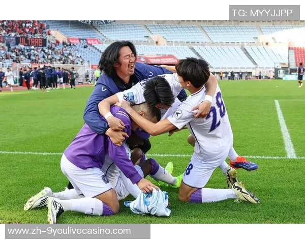 西安足球赛激情四溢球迷齐聚共庆盛事展现城市活力与团结精神
